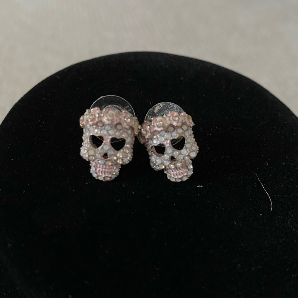 Betsy Johnson pink/gold skull earrings